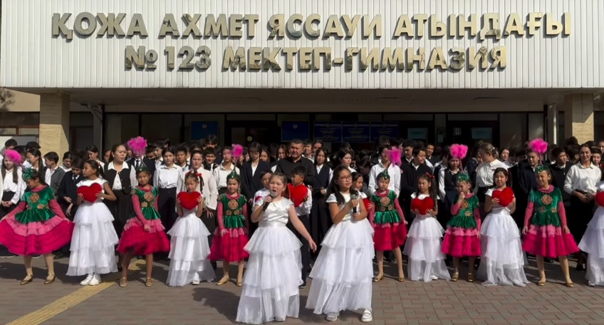 ” Қалықта әнім ұстазым” челенджі