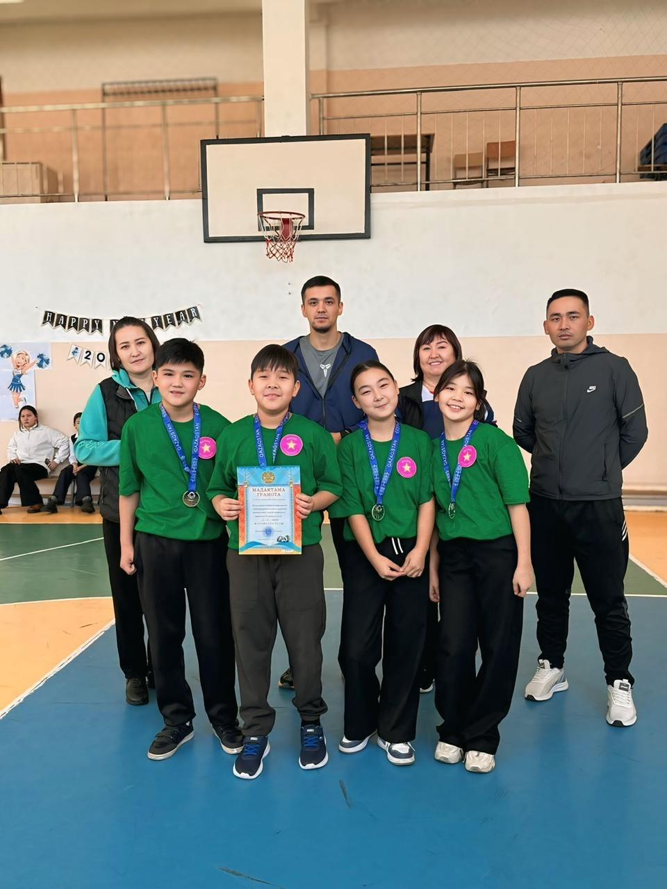 6 сынып оқушылары арасында «Көңілді эстафета» ұйымдастырылды